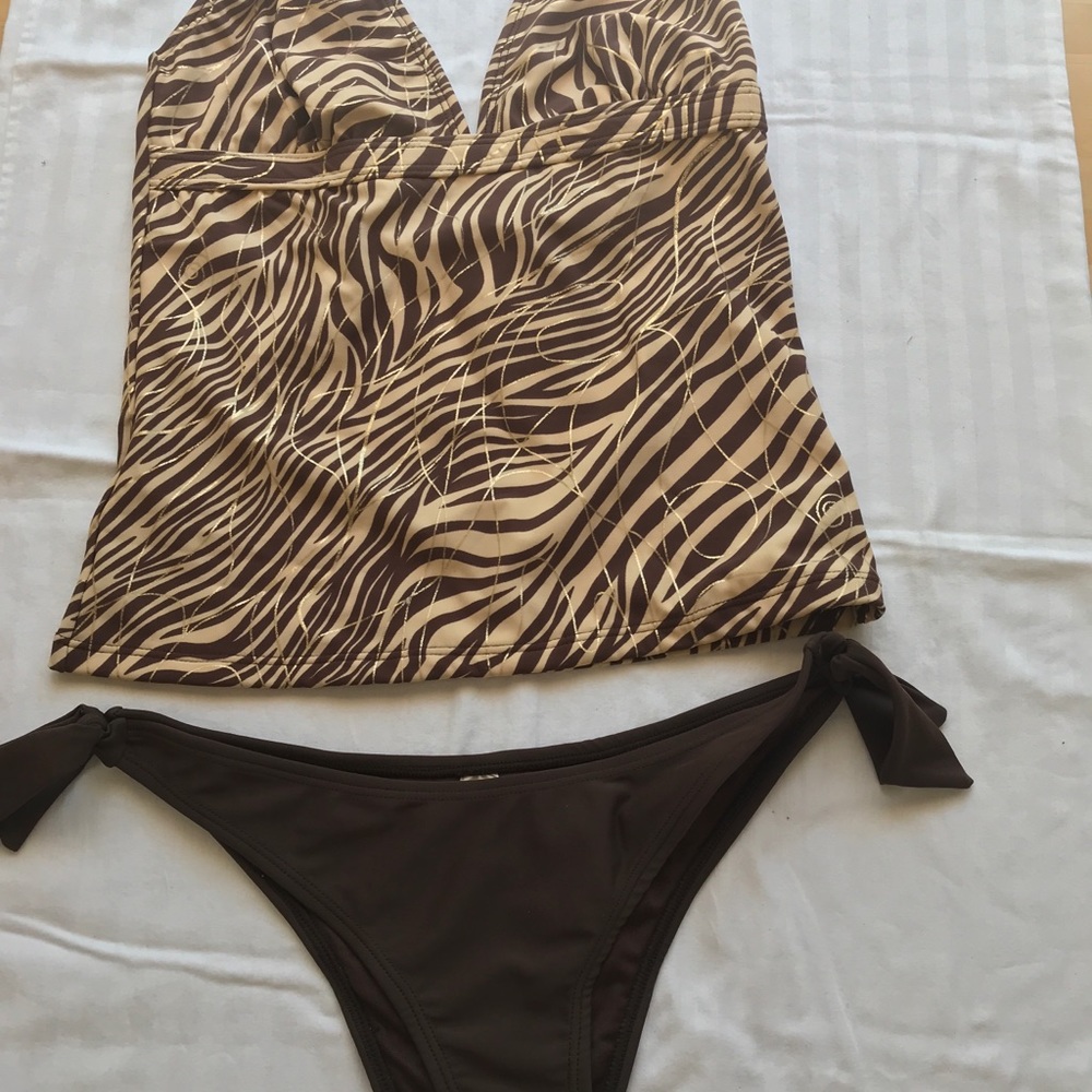 Swimsuit 2 pieces.    Tankini. Bath suit